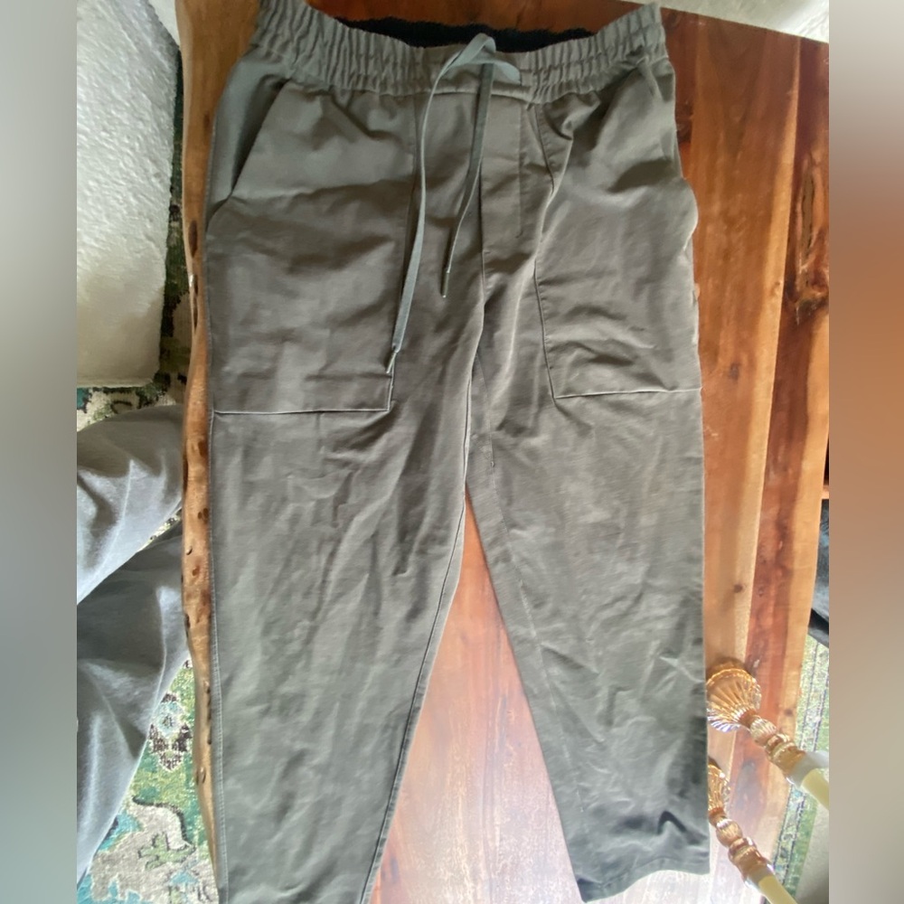 Lululemon pants, green, size L